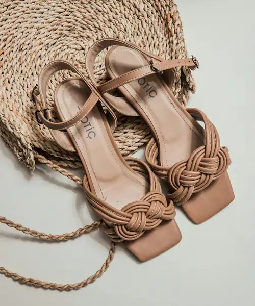 Shoes fashion Item 11